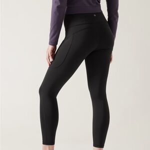 Athleta ultimate stash high rise 7/8 legging